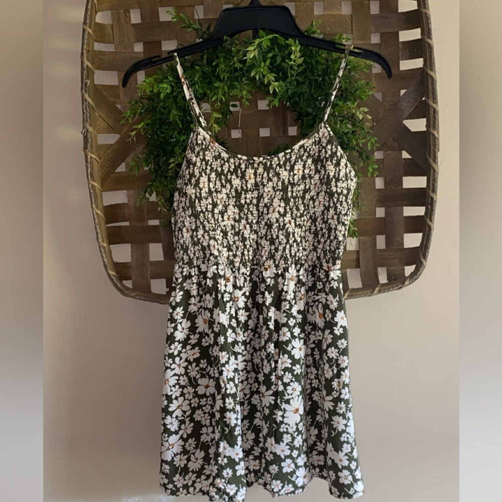 Floral Spaghetti Strap top - Picture 1 of 4